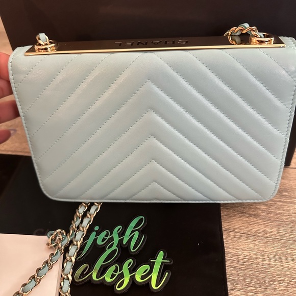 Chanel Wallet on Chain 💯 authentic - Picture 8 of 14